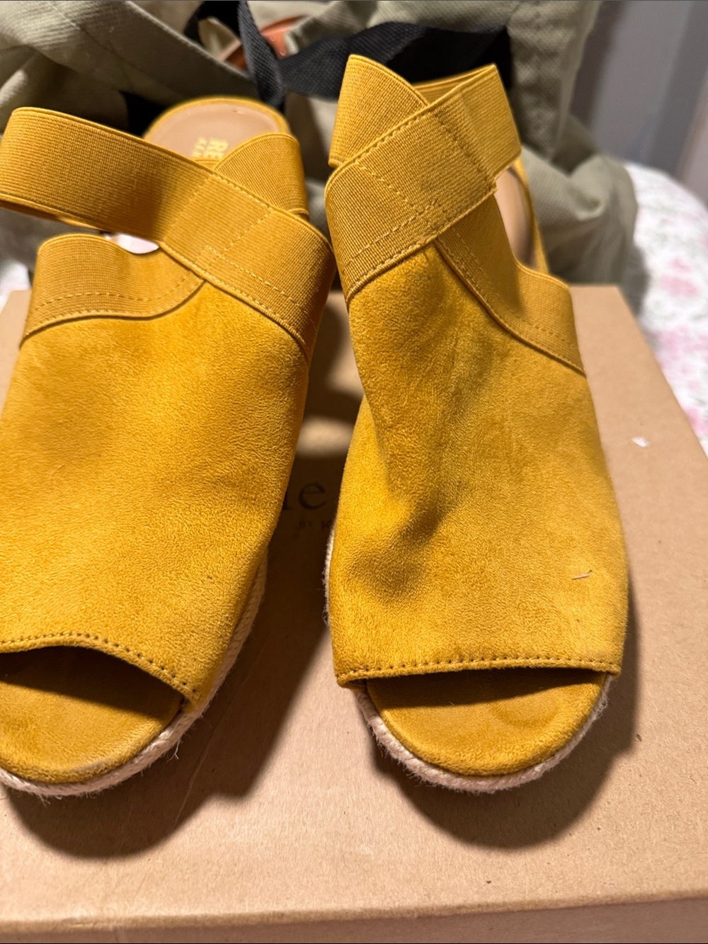 Kenneth Cole Reaction Mustard Yellow Suede Open-Toe Wedge Sandals